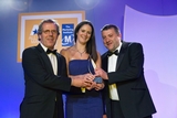 Eamon Ó hArgáin, Foras na Gaeilge presents the Gradam Gnó as Gaeilge to Maeve O’Connell and Paul Cooke, Independent Star
